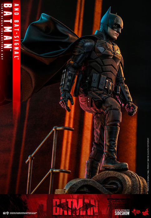 Batman and Bat-Signal (The Batman) Hot Toys Sixth Scale