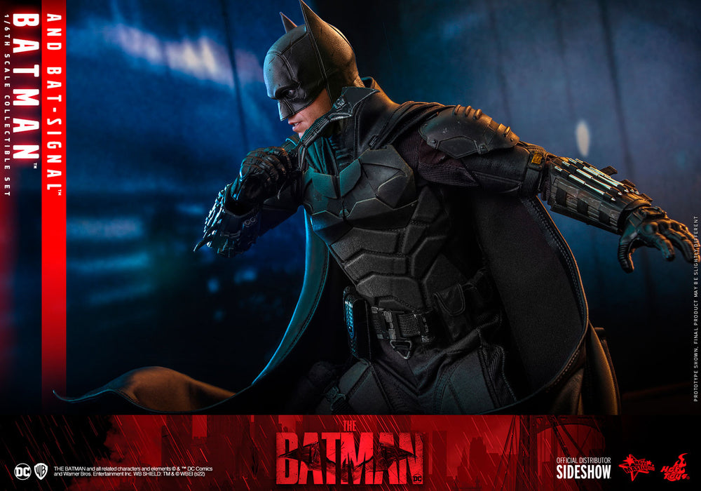 Batman and Bat-Signal (The Batman) Hot Toys Sixth Scale