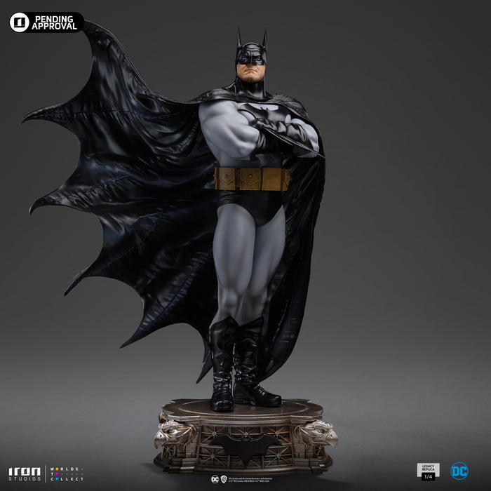 [PREORDER] Batman DC Trinity Quarter Scale Statue