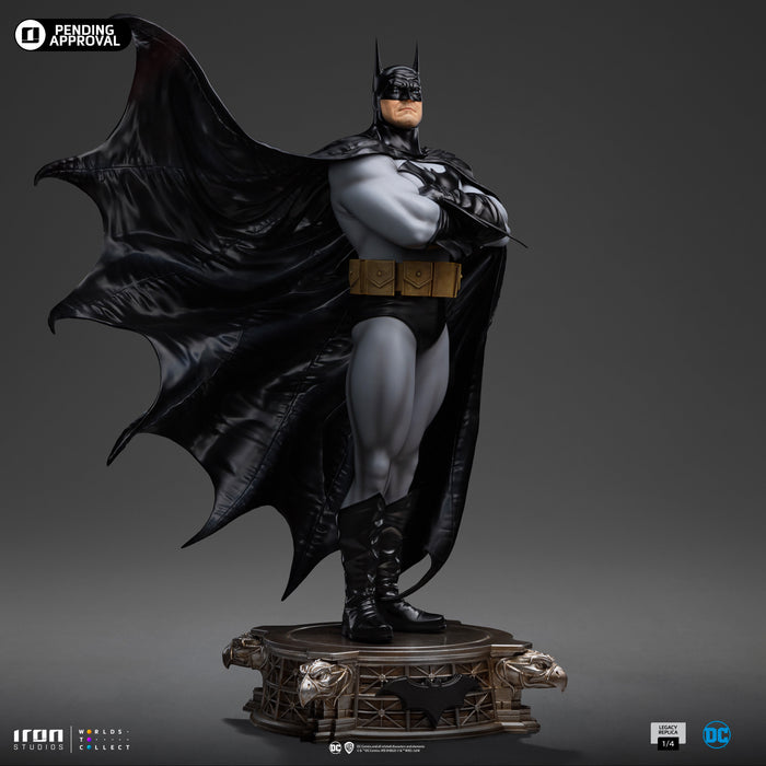 [PREORDER] Batman DC Trinity Quarter Scale Statue