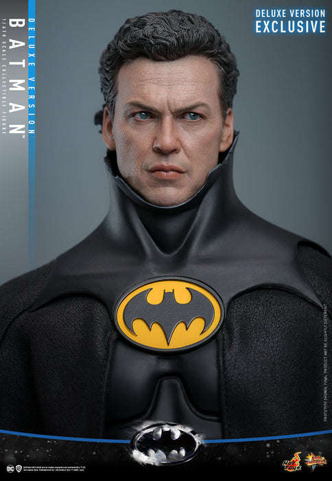 [PREORDER] Batman (Deluxe Version) Sixth Scale Figure