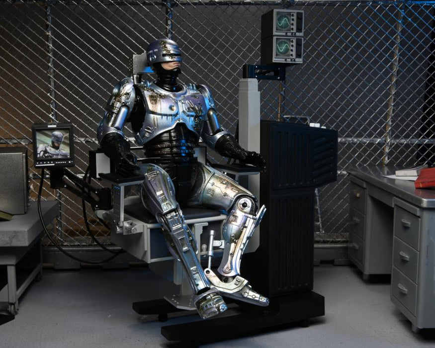 ROBOCOP 7" ULTIMATE BATTLE DAMAGED ROBOCOP WITH CHAIR FIGURE