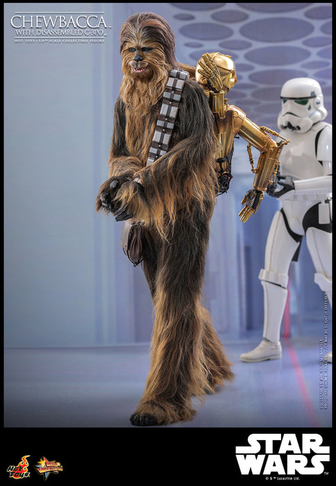 [PREORDER]  Chewbacca™ with Disassembled C-3PO™ Sixth Scale Figure