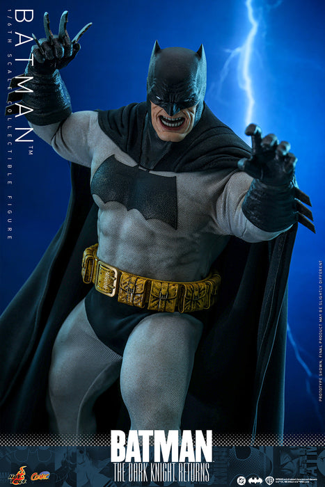 [PREORDER] Batman Sixth Scale Figure