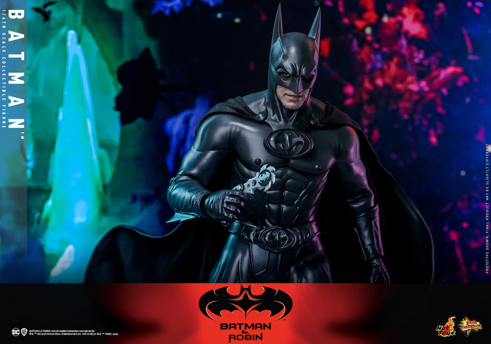 [PREORDER] Batman Sixth Scale Figure