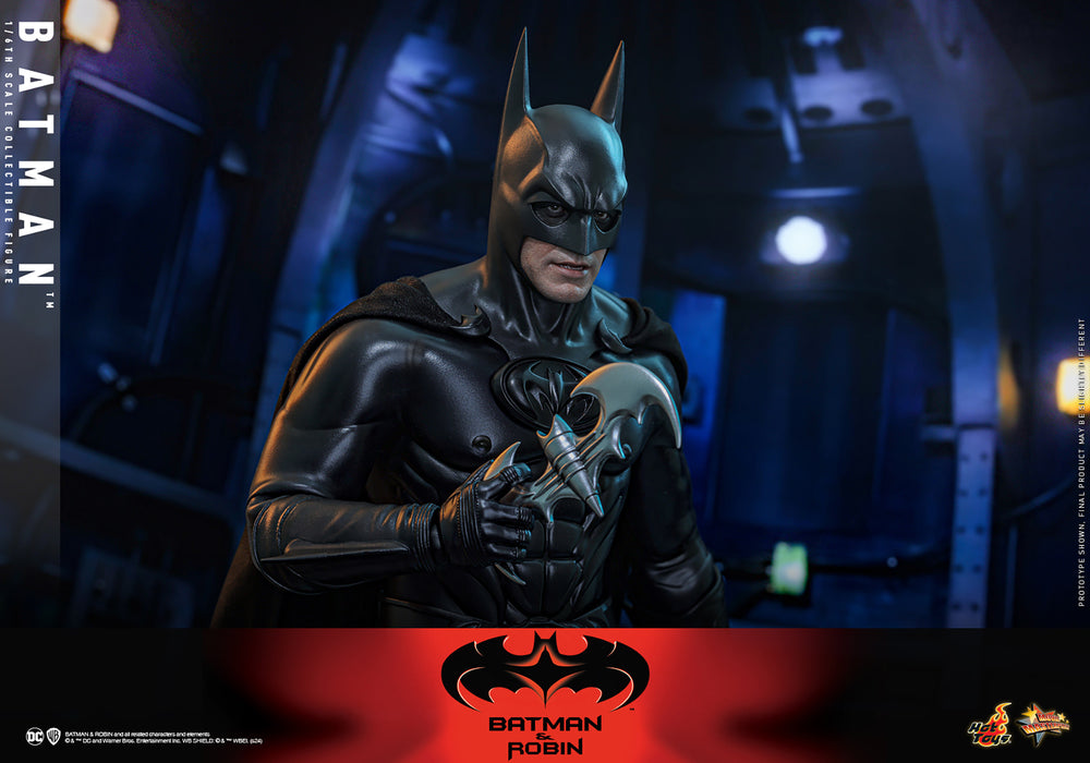 [PREORDER] Batman Sixth Scale Figure