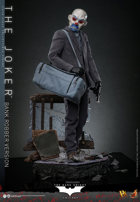 [PREORDER] The Joker (Bank Robber Version) Sixth Scale Figure