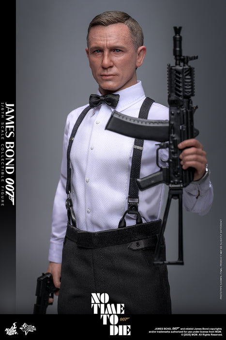 [PREORDER] James Bond Sixth Scale Figure