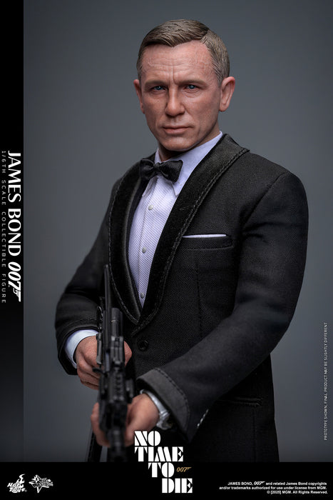 [PREORDER] James Bond Sixth Scale Figure