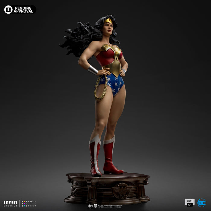 [PREORDER] Wonder Woman DC Trinity Quarter Scale Statue