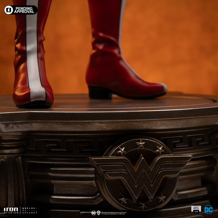 [PREORDER] Wonder Woman DC Trinity Quarter Scale Statue