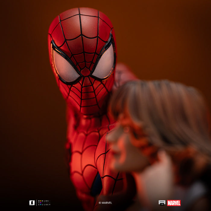 [PREORDER] Spider-Man and MJ Diorama