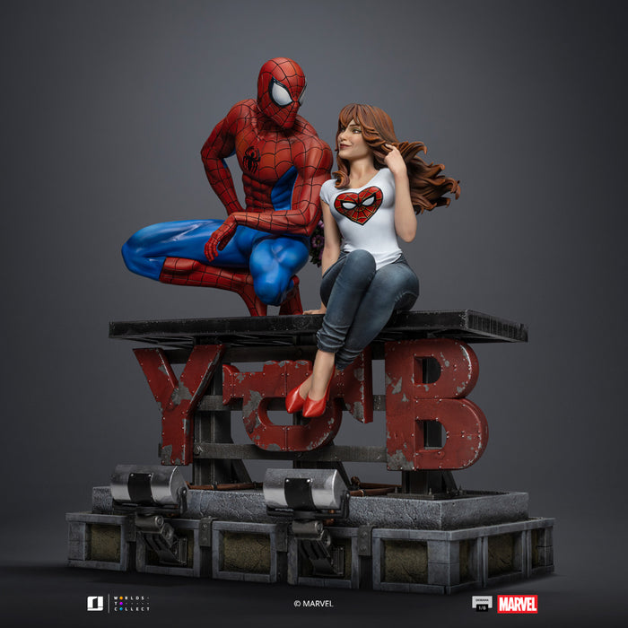 [PREORDER] Spider-Man and MJ Diorama
