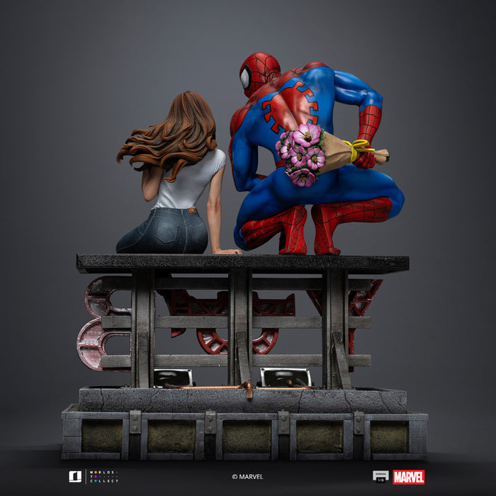 [PREORDER] Spider-Man and MJ Diorama