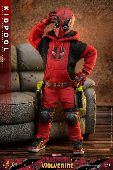 [PREORDER] Kidpool Sixth Scale Figure