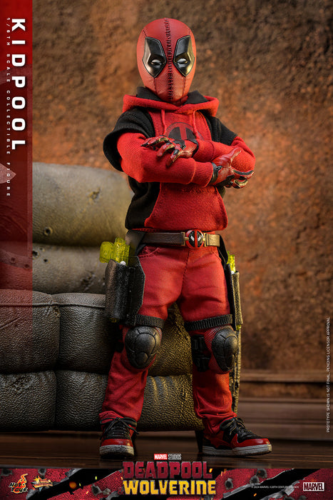 [PREORDER] Kidpool Sixth Scale Figure