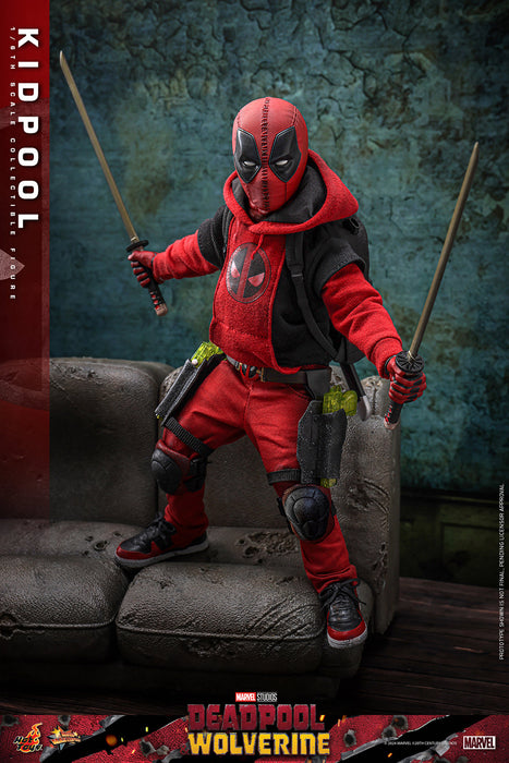 [PREORDER] Kidpool Sixth Scale Figure