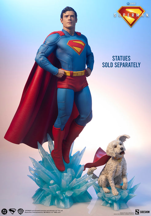 [PREORDER] Superman™ Premium Format™ Figure