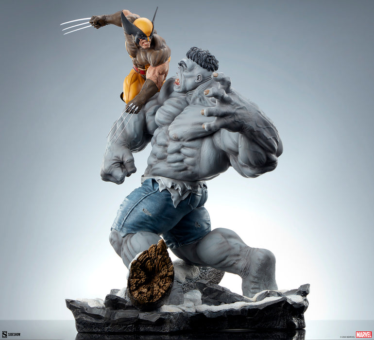 [PREORDER] Grey Hulk vs Wolverine Maquette