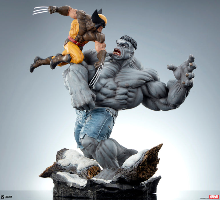 [PREORDER] Grey Hulk vs Wolverine Maquette