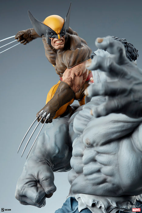 [PREORDER] Grey Hulk vs Wolverine Maquette