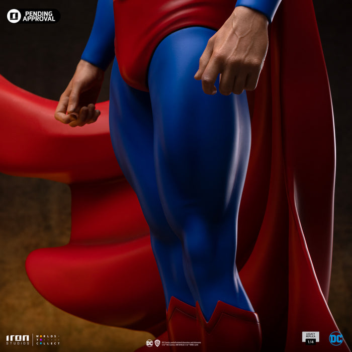 [PREORDER] Superman DC Trinity Quarter Scale Statue