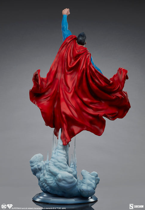 [PRE-ORDER] Superman Premium Format™ Figure