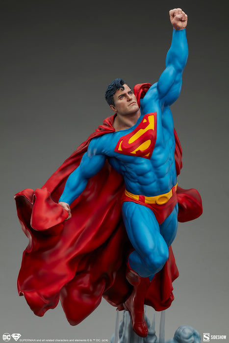 [PRE-ORDER] Superman Premium Format™ Figure